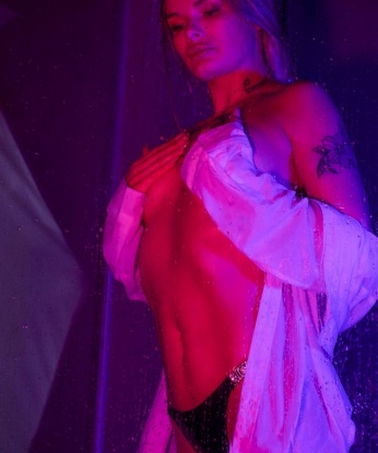 Проститутка Оличка